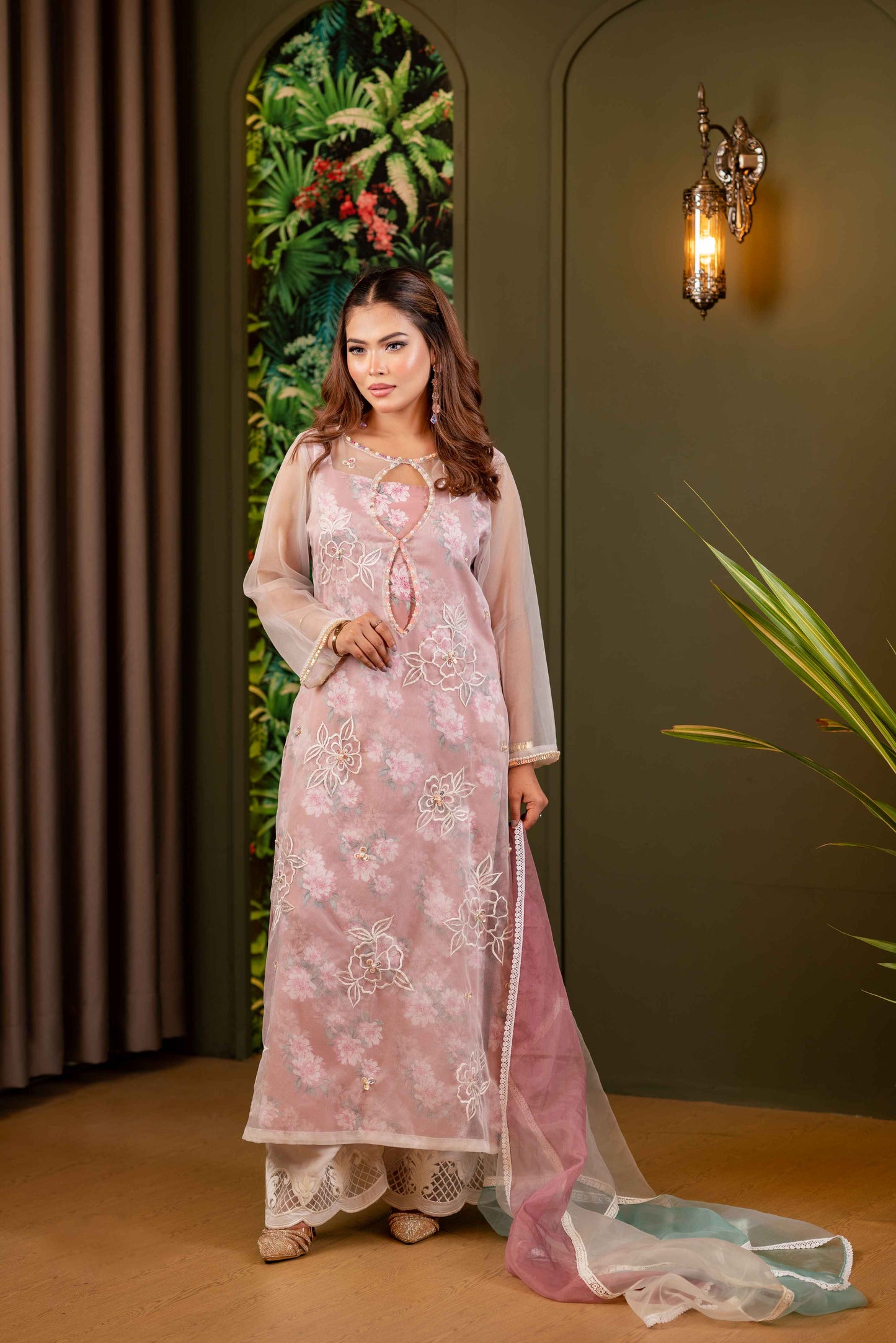 Scattered Rose Kameez