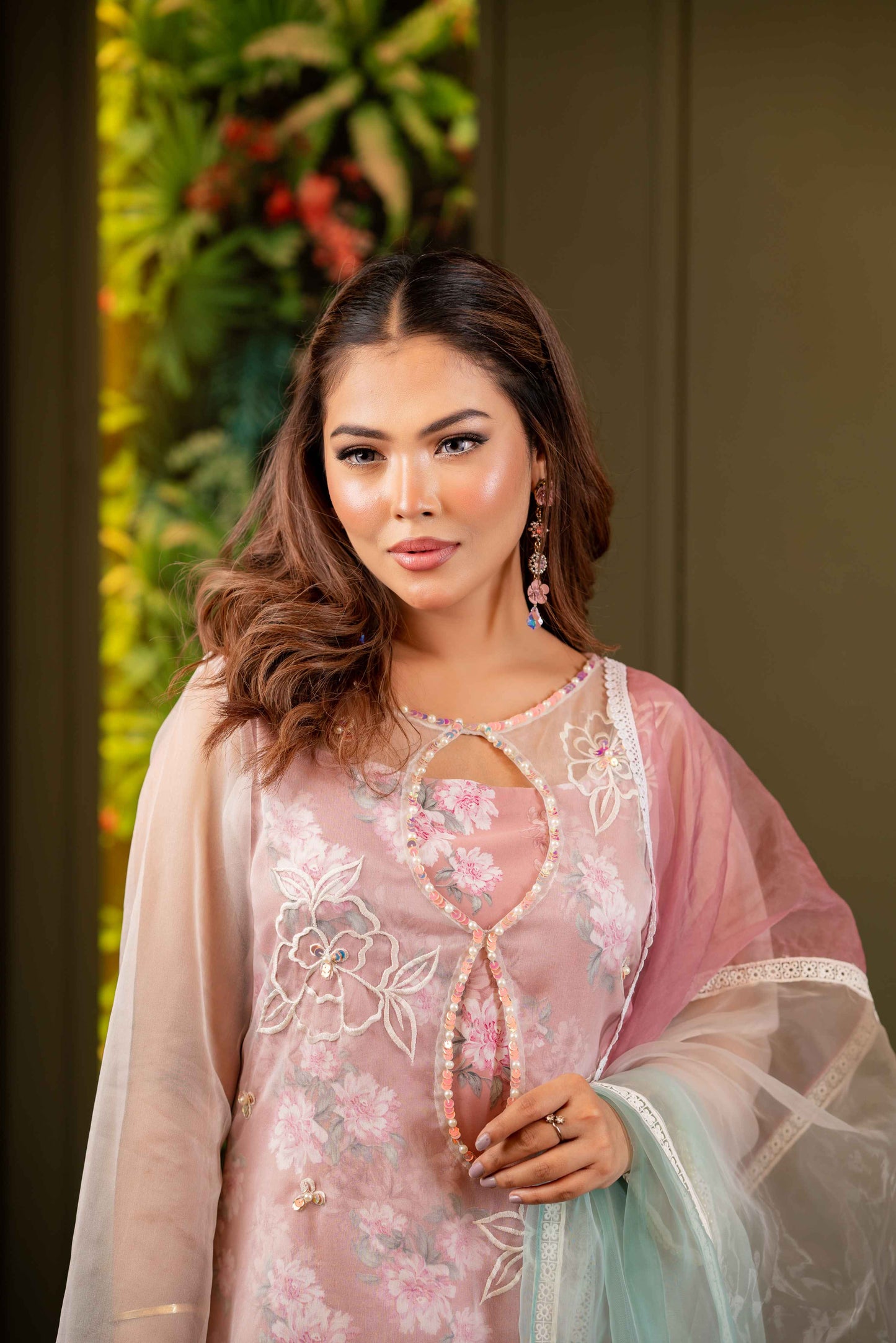 Scattered Rose Kameez