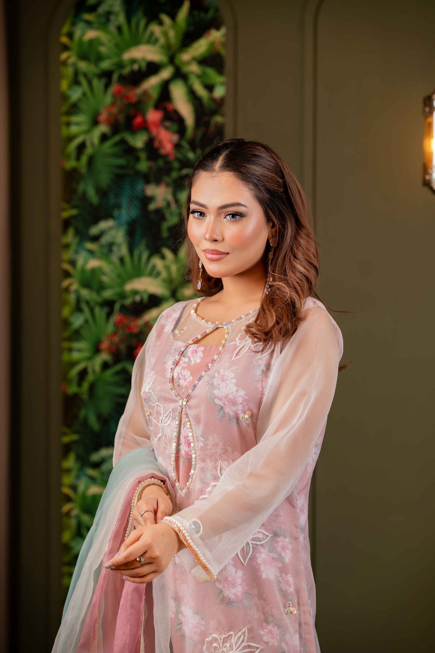 Scattered Rose Kameez