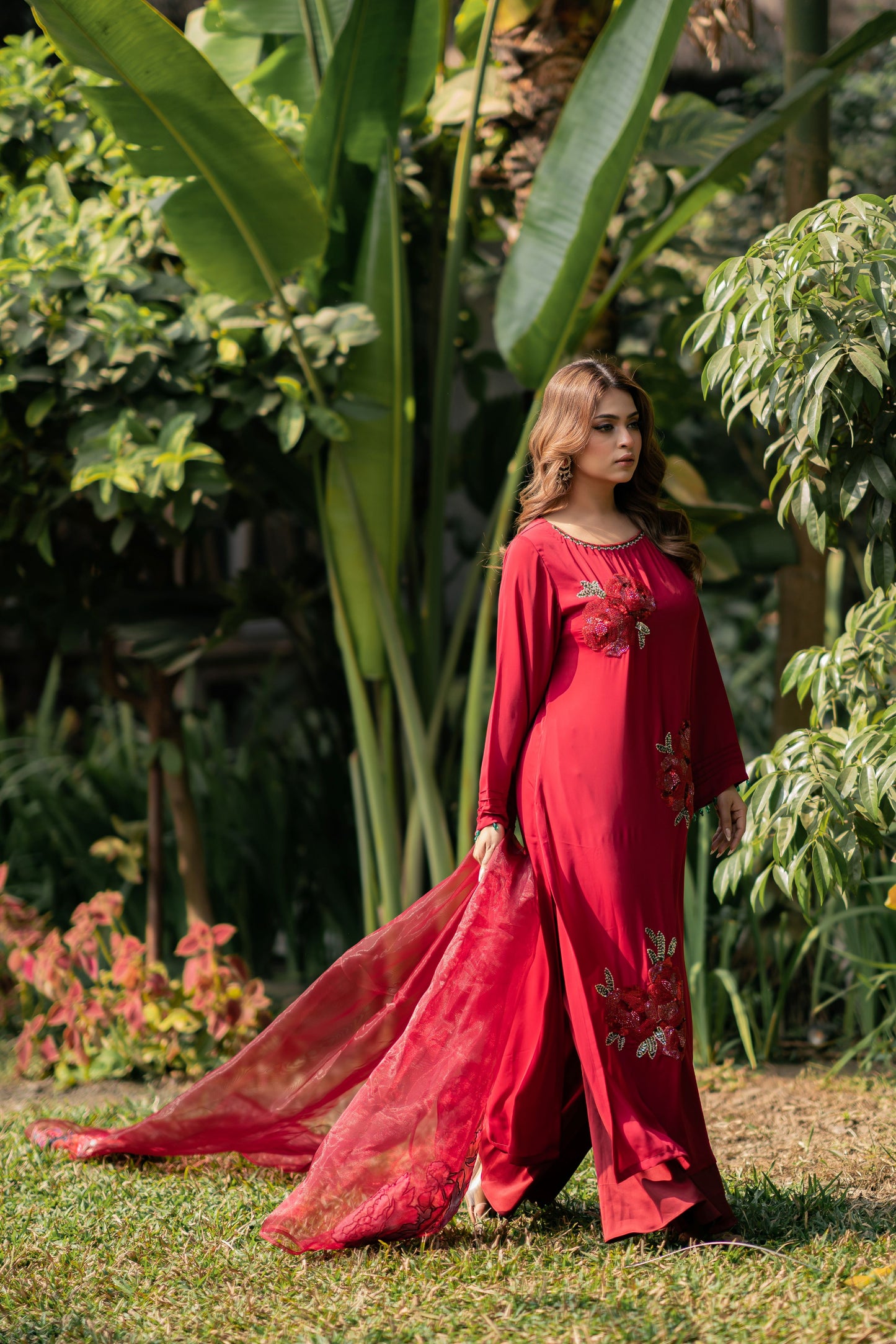 Crimson Garden Grace Three Piece set