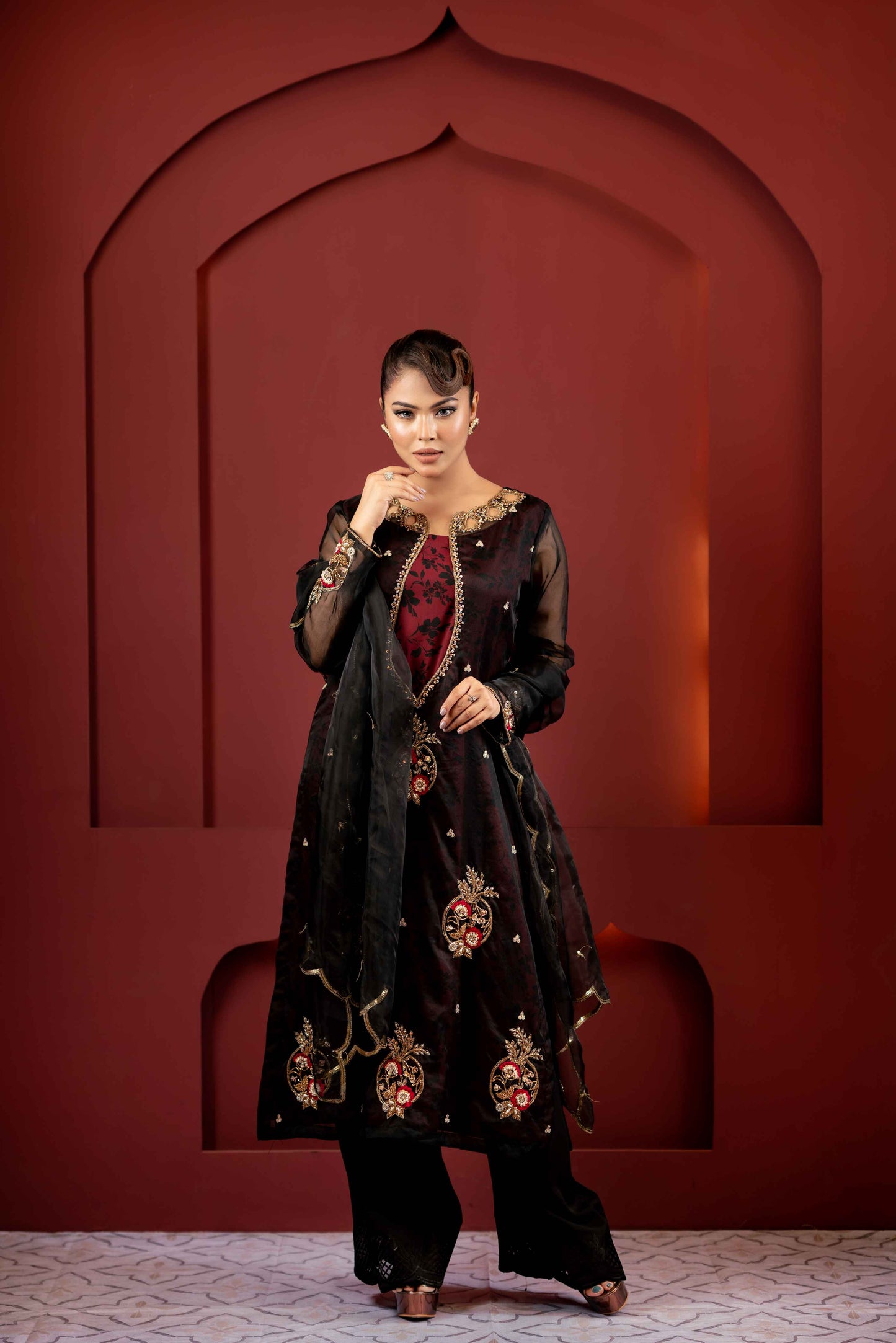 Elegant Black Embroidered Kameez