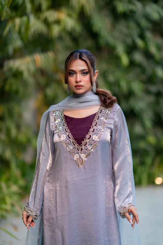 Moonlit Silver Grace Three Piece Set