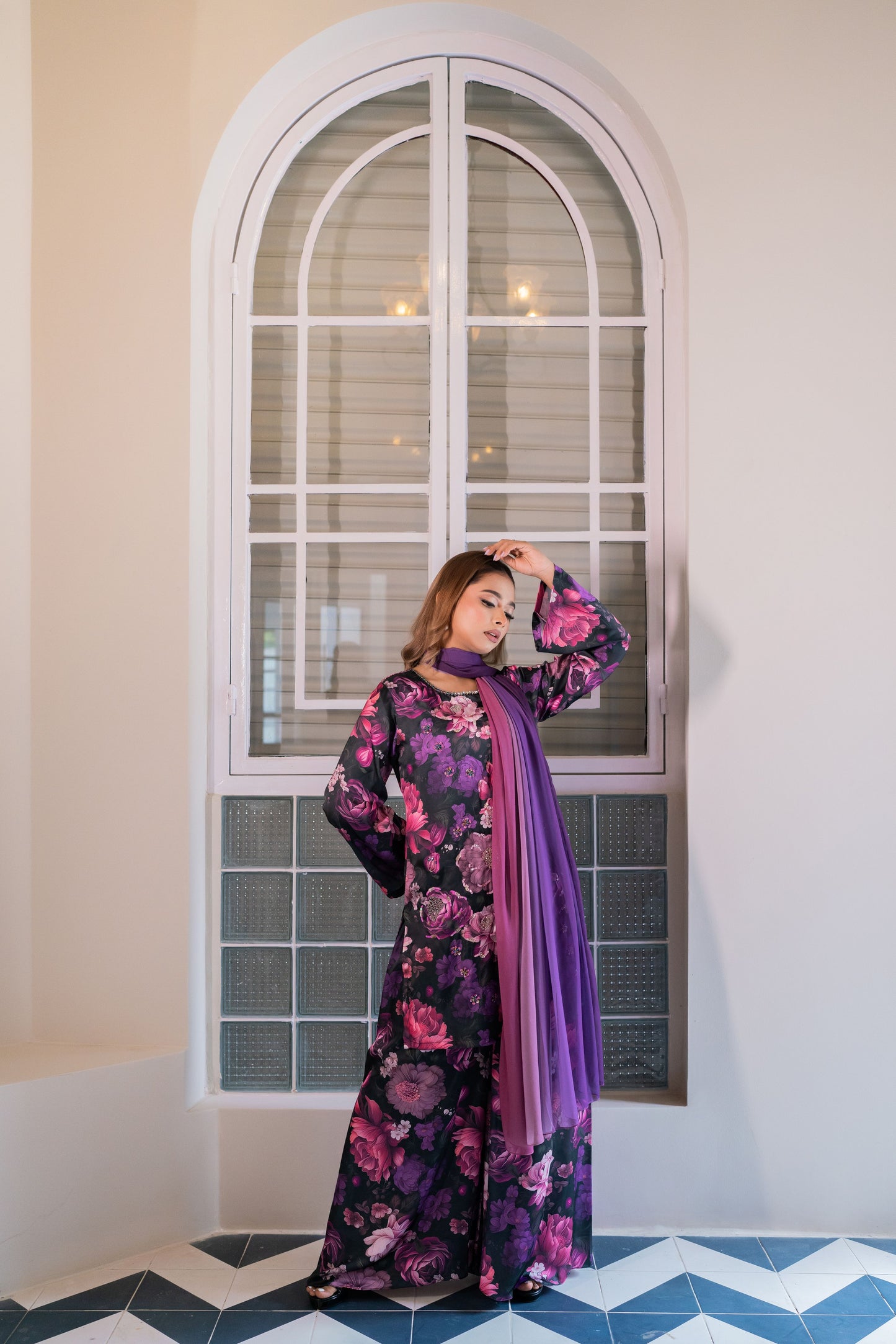 Petal Charm Kameez And Pant Set