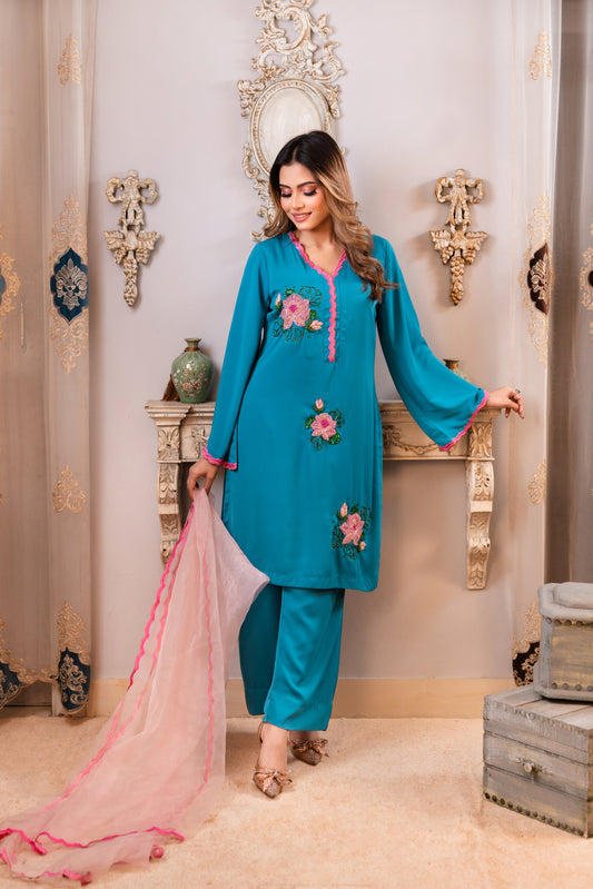 Elegant Embroidered Turquoise Kameez