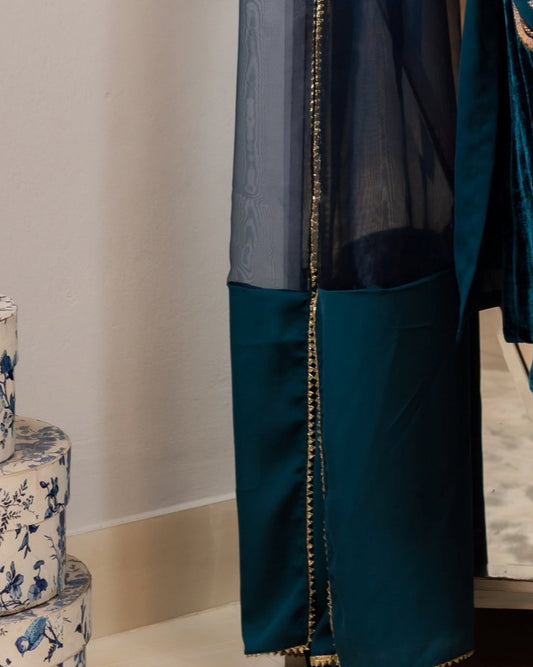 Teal Dupatta with Sheer Elegance