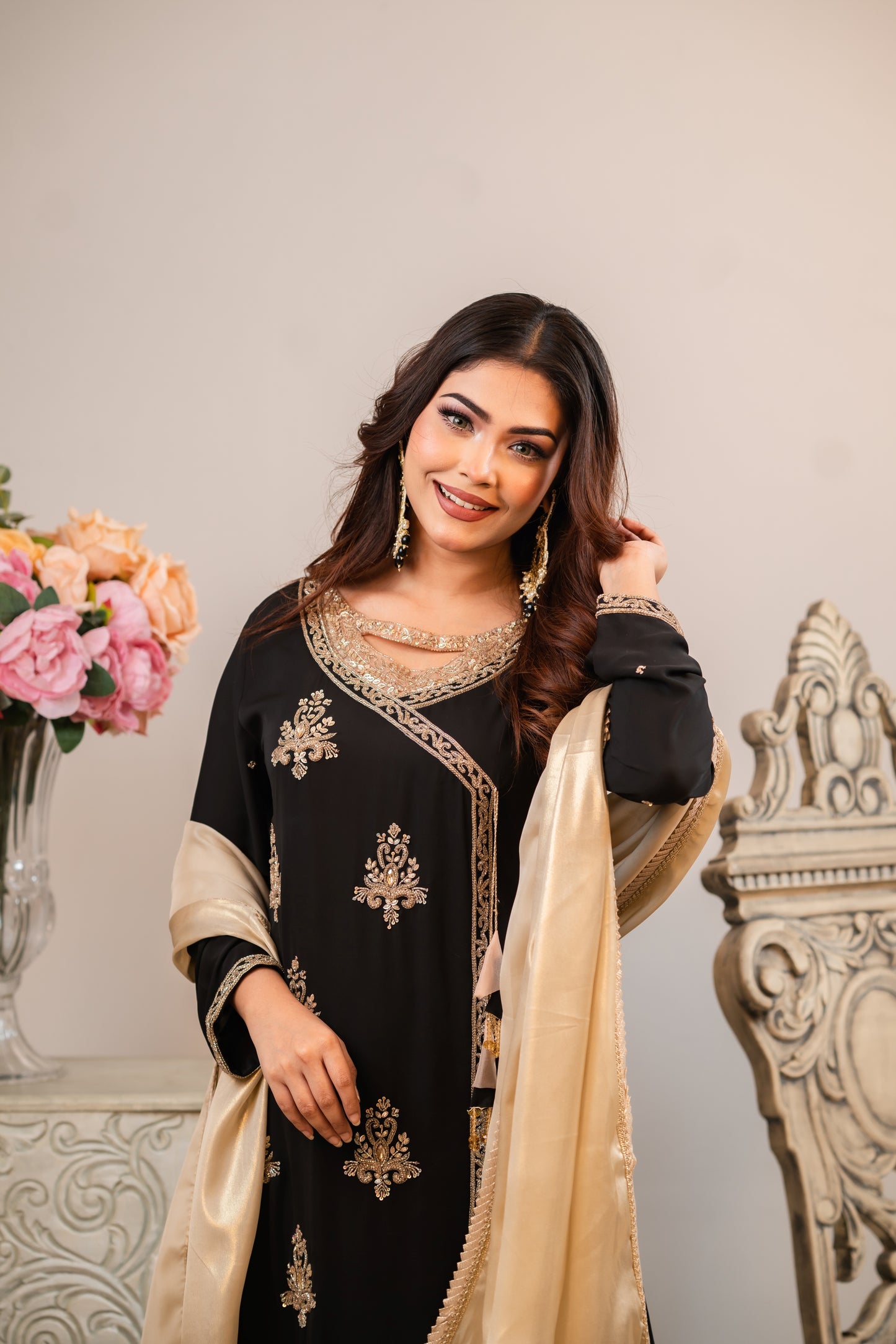 Black and Gold Zardozi Kurti Set