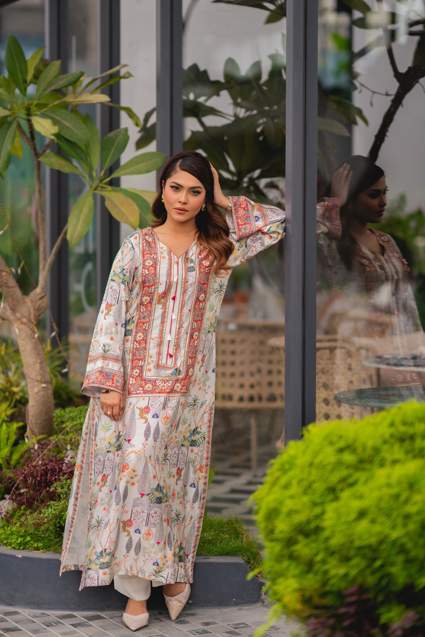 Elegant Ivory Botanical Printed Long Kameez & Pant Set