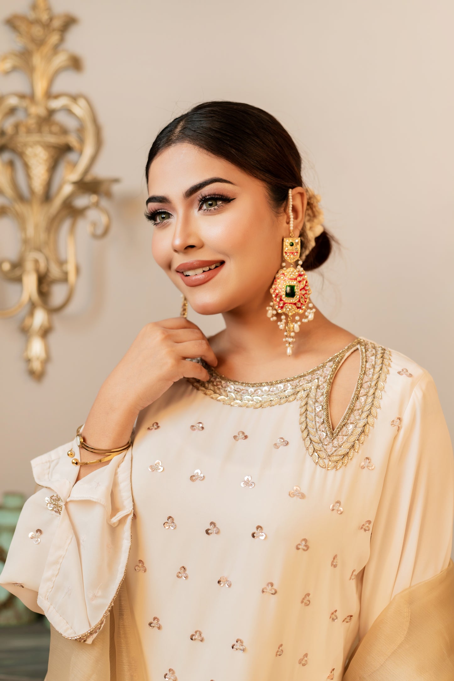 Ivory Elegance Kameez Pant Set