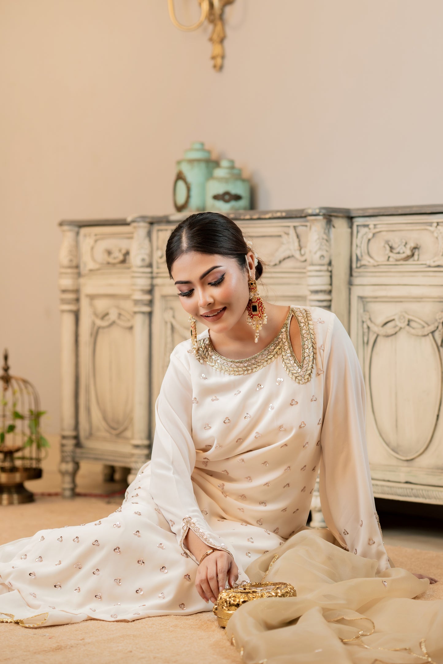 Ivory Elegance Kameez Pant Set