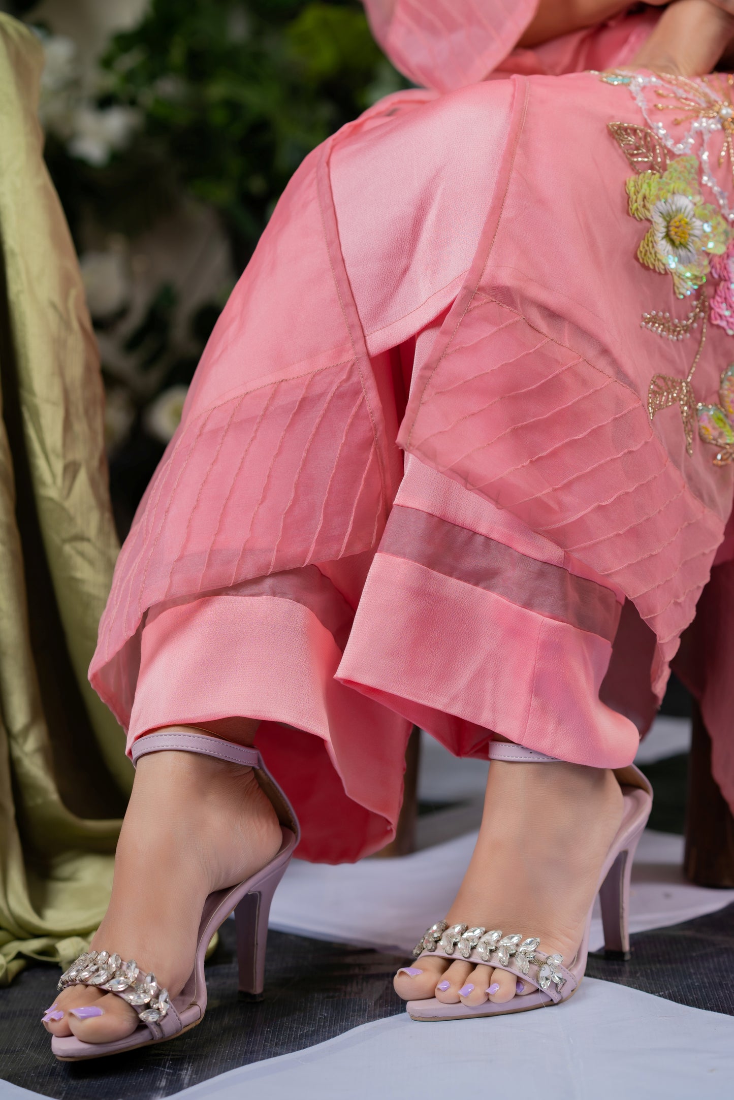 Elegant Pink Festive Kameez And Pant Set