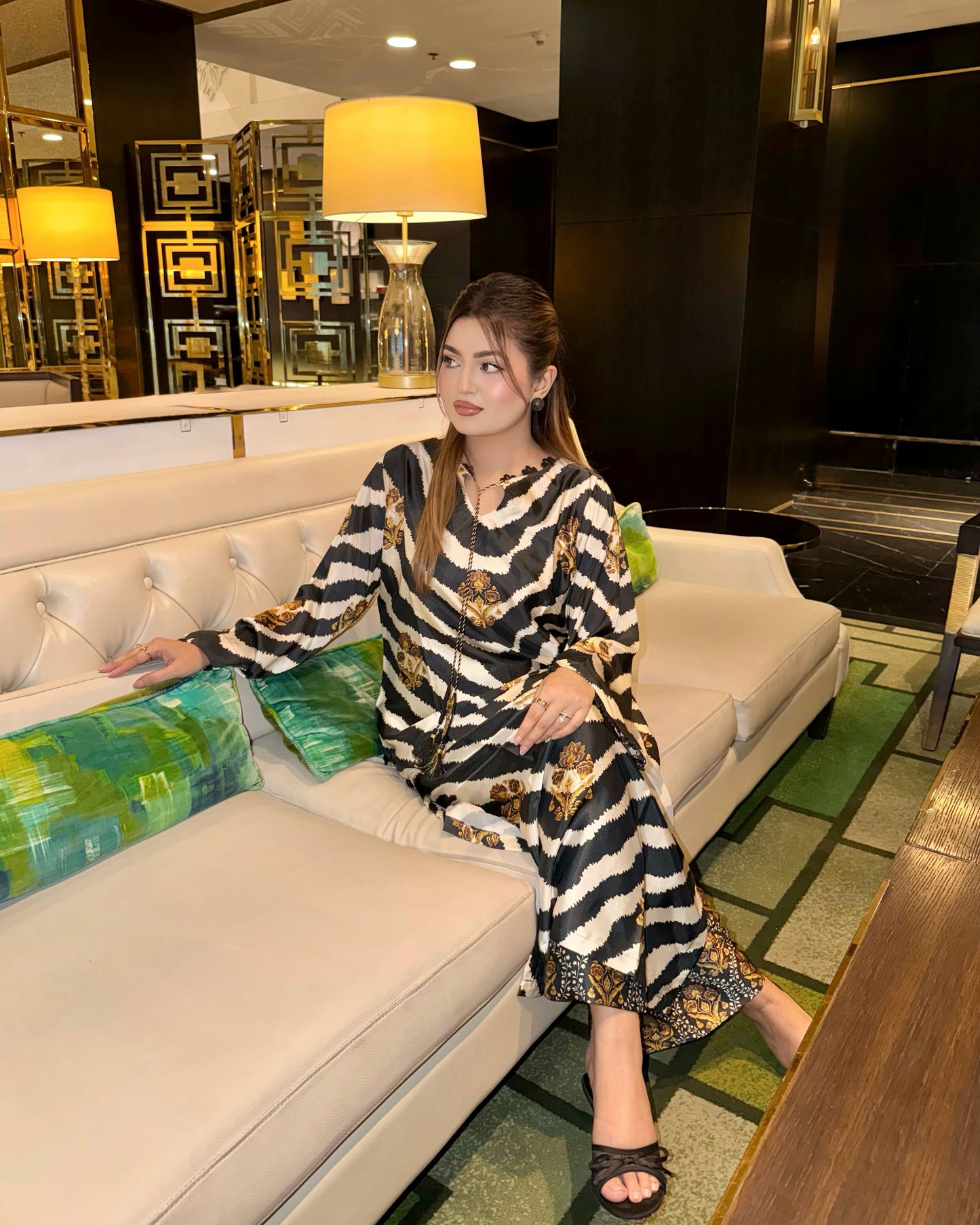 Monochrome Heritage Kameez And Pant Set