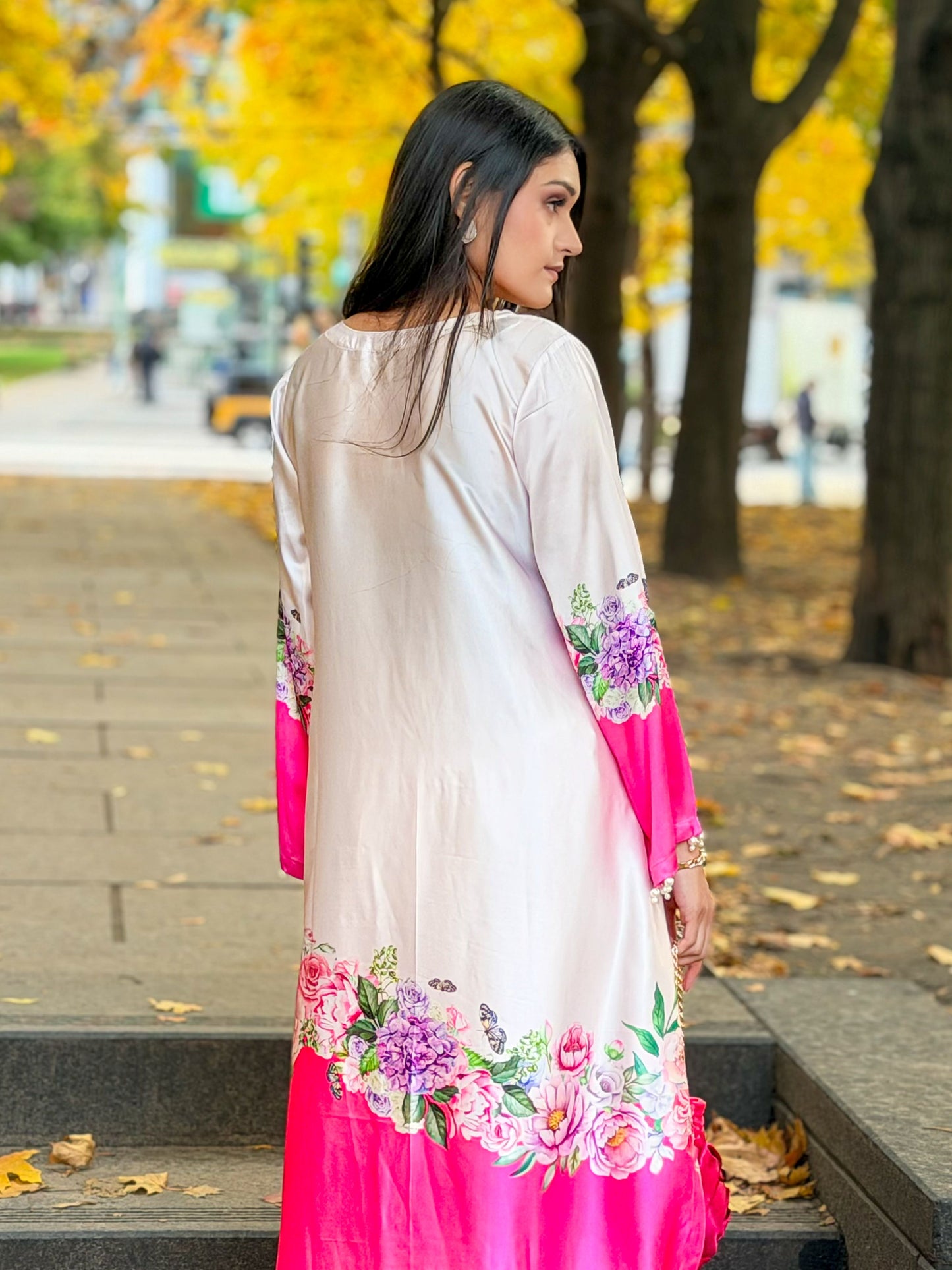 Blooming Grace – Pink & White Floral Kameez And Pant Set