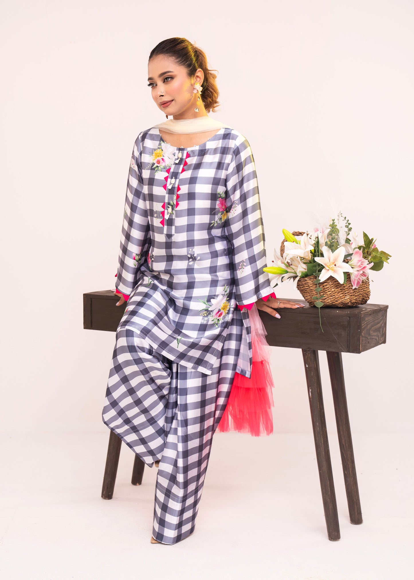 Checkered Charm  Kameez And Pant Set