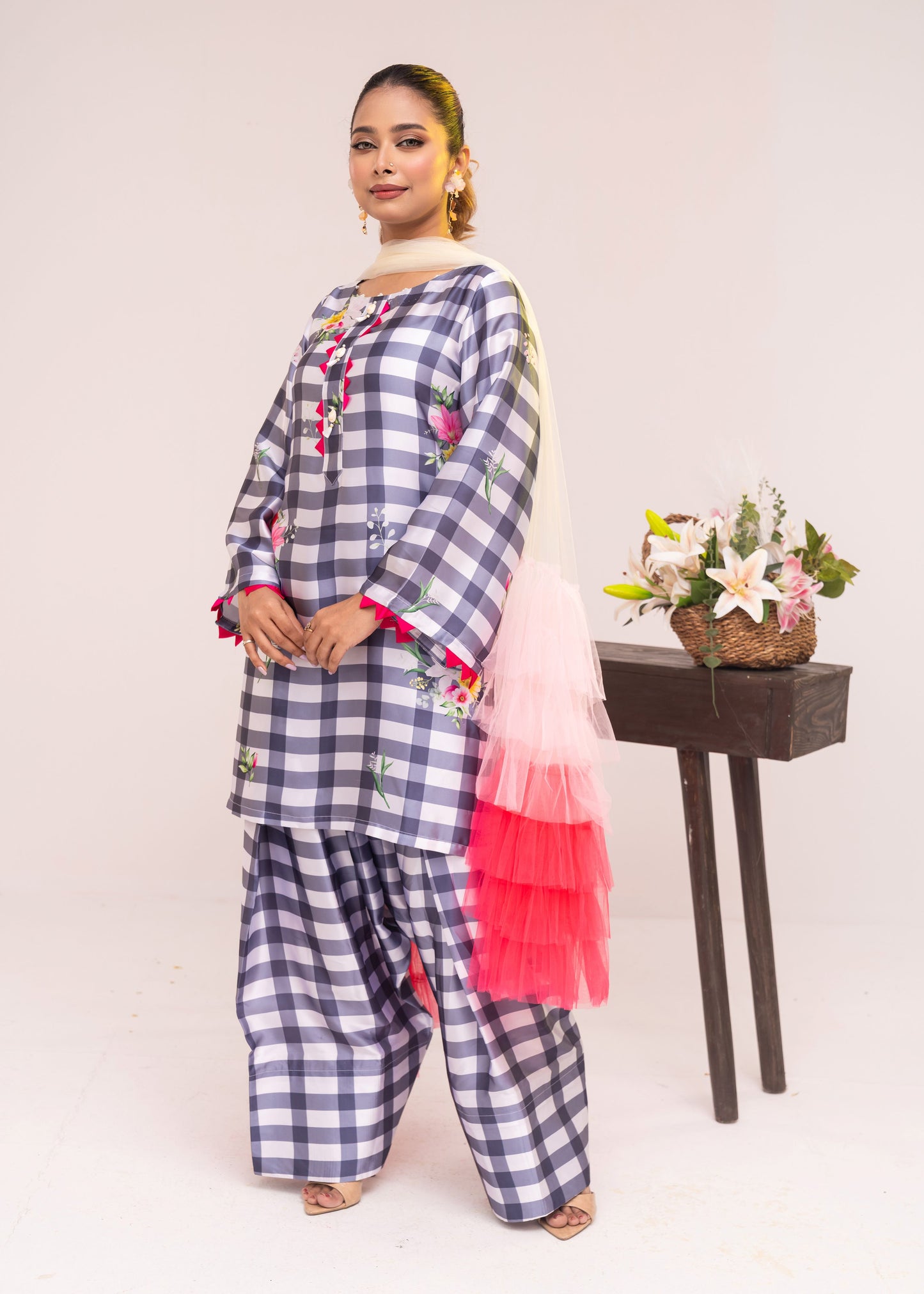 Checkered Charm  Kameez And Pant Set