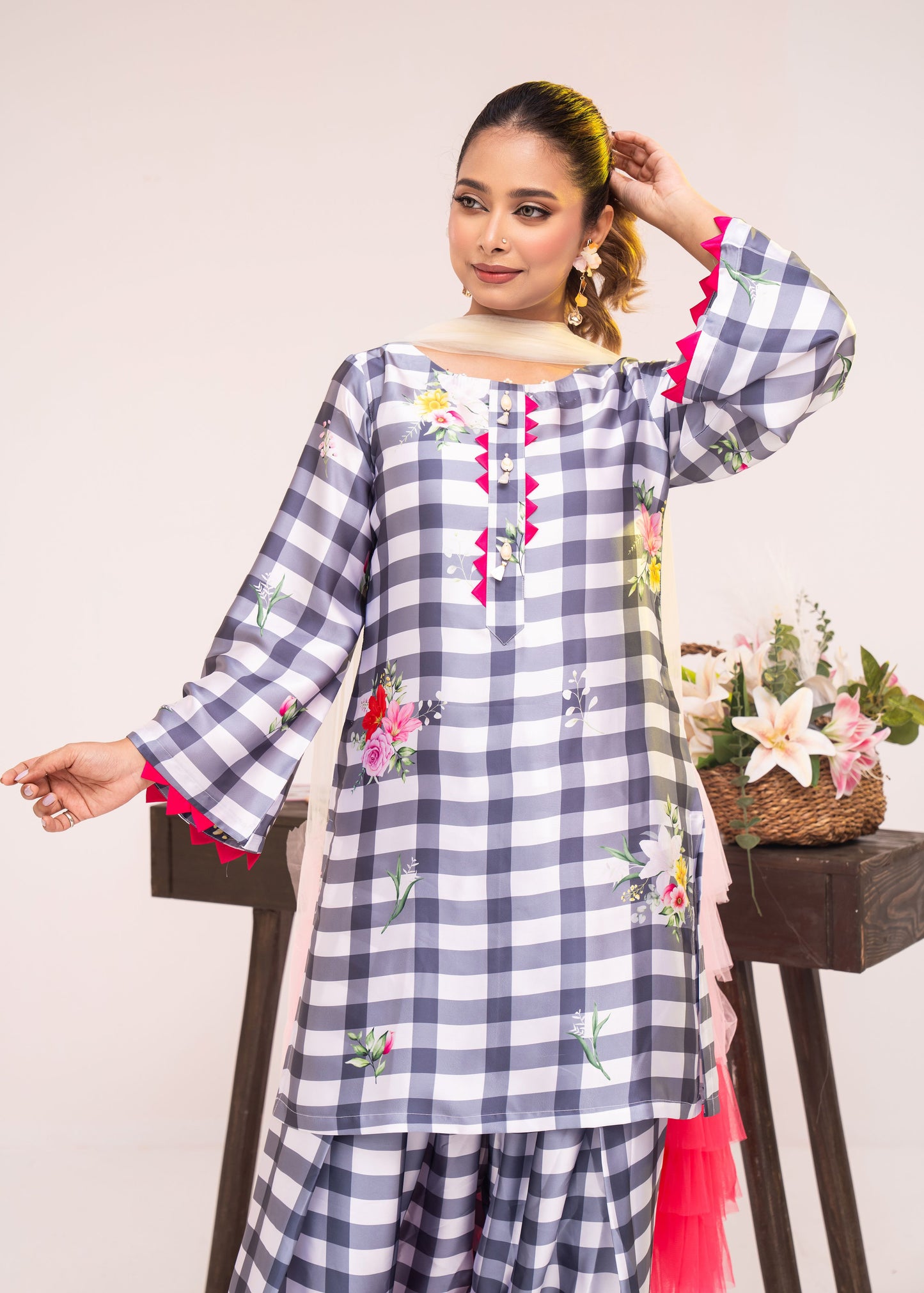 Checkered Charm  Kameez And Pant Set