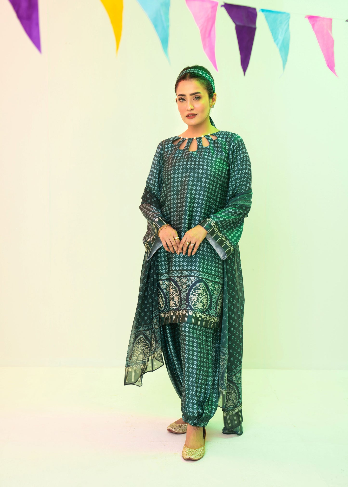 Teal Bloom Elegance Three-Piece Set