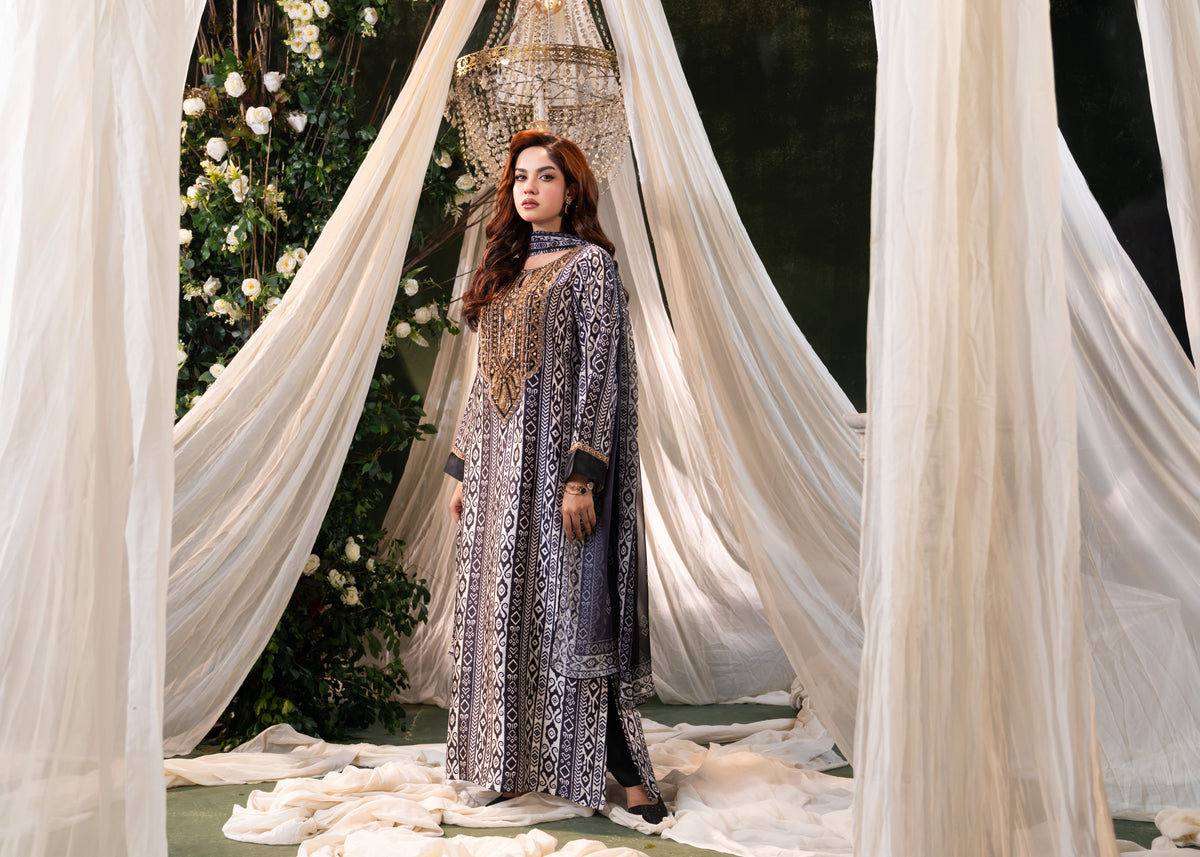Monochrome Muse Kameez And Orna Set