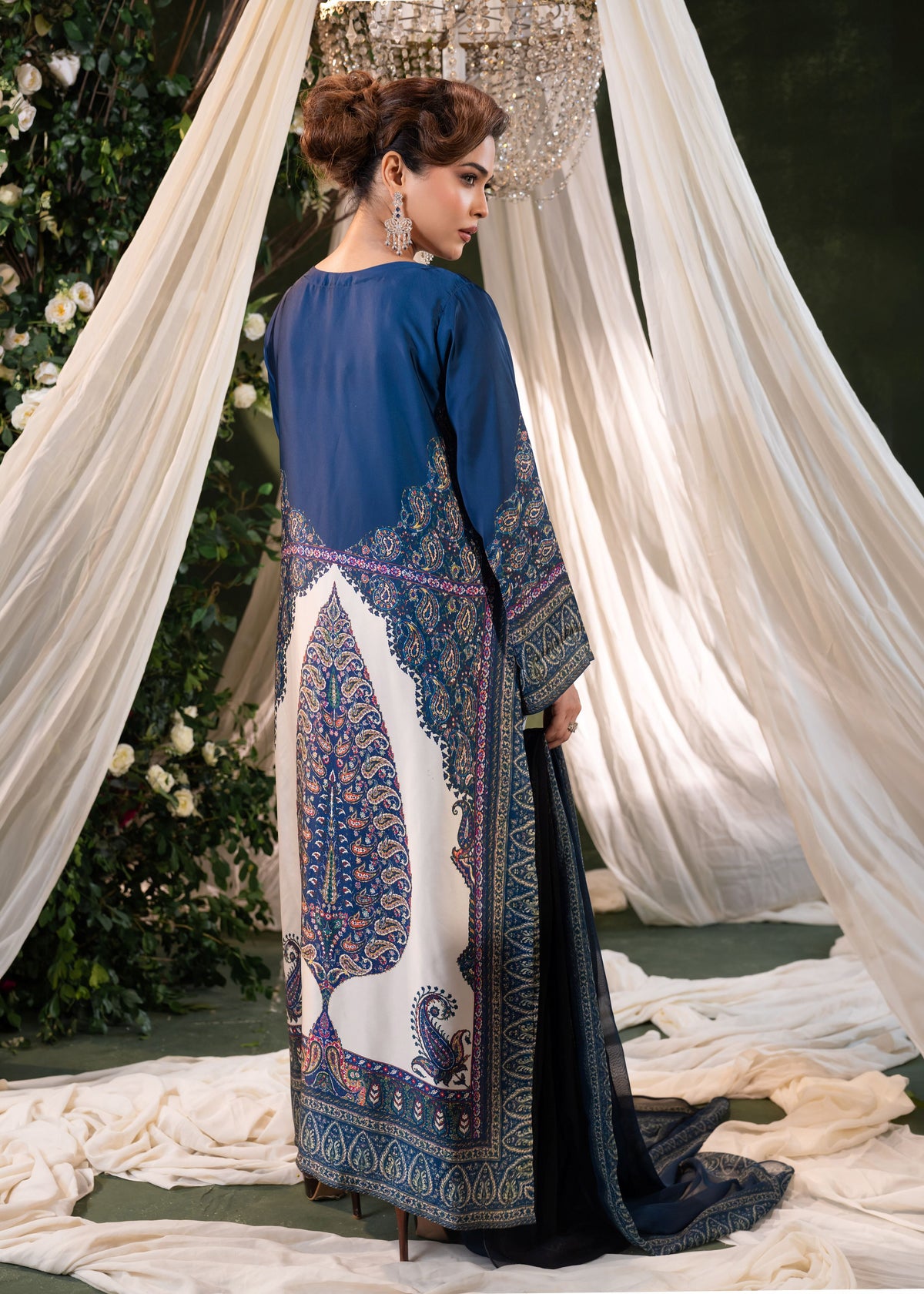 Regal Allure Kameez And Orna Set