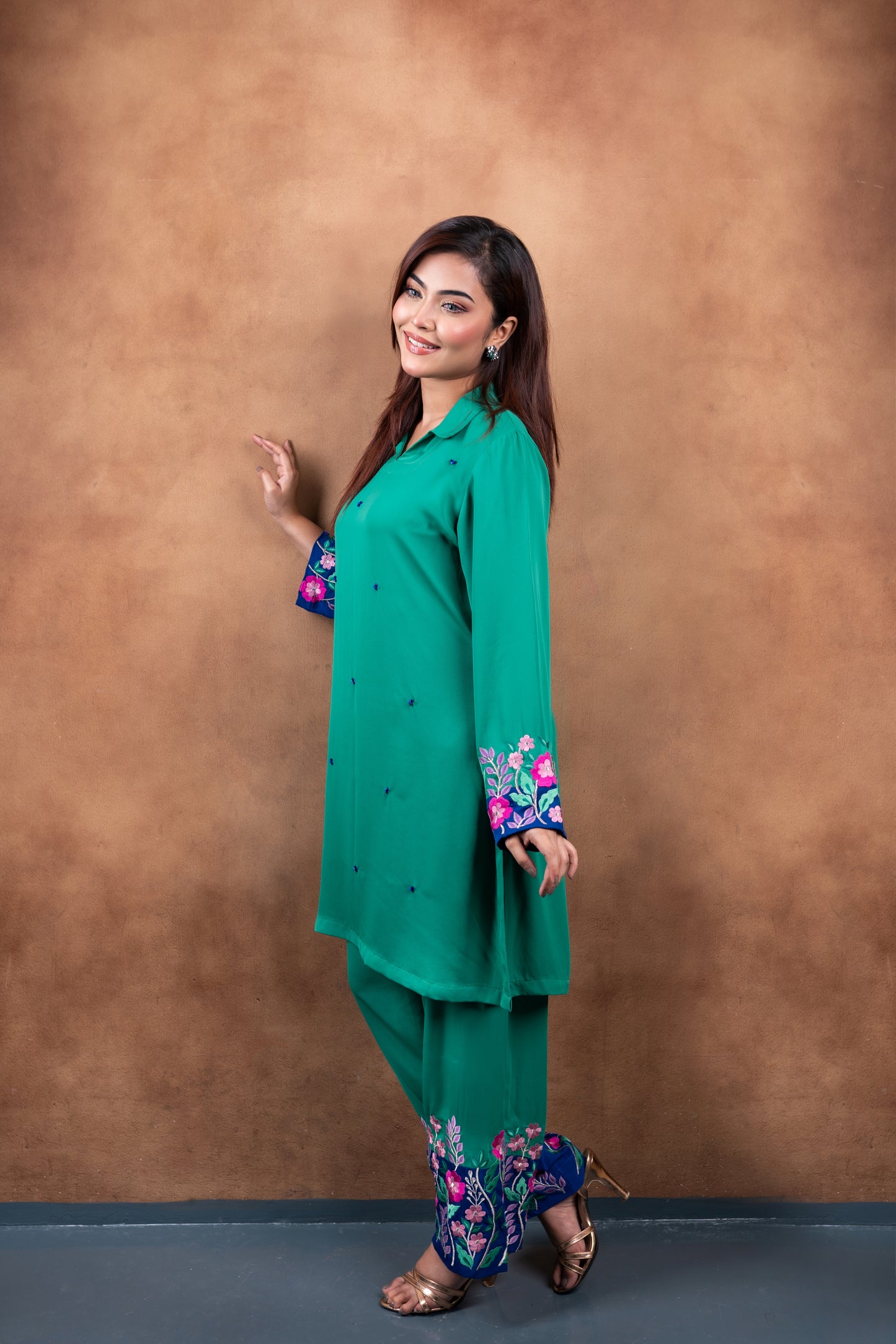 Emerald Bloom Embroidered Kurti Set