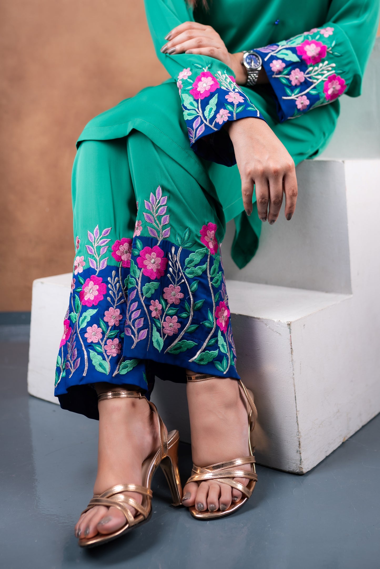 Emerald Bloom Embroidered Kurti Set