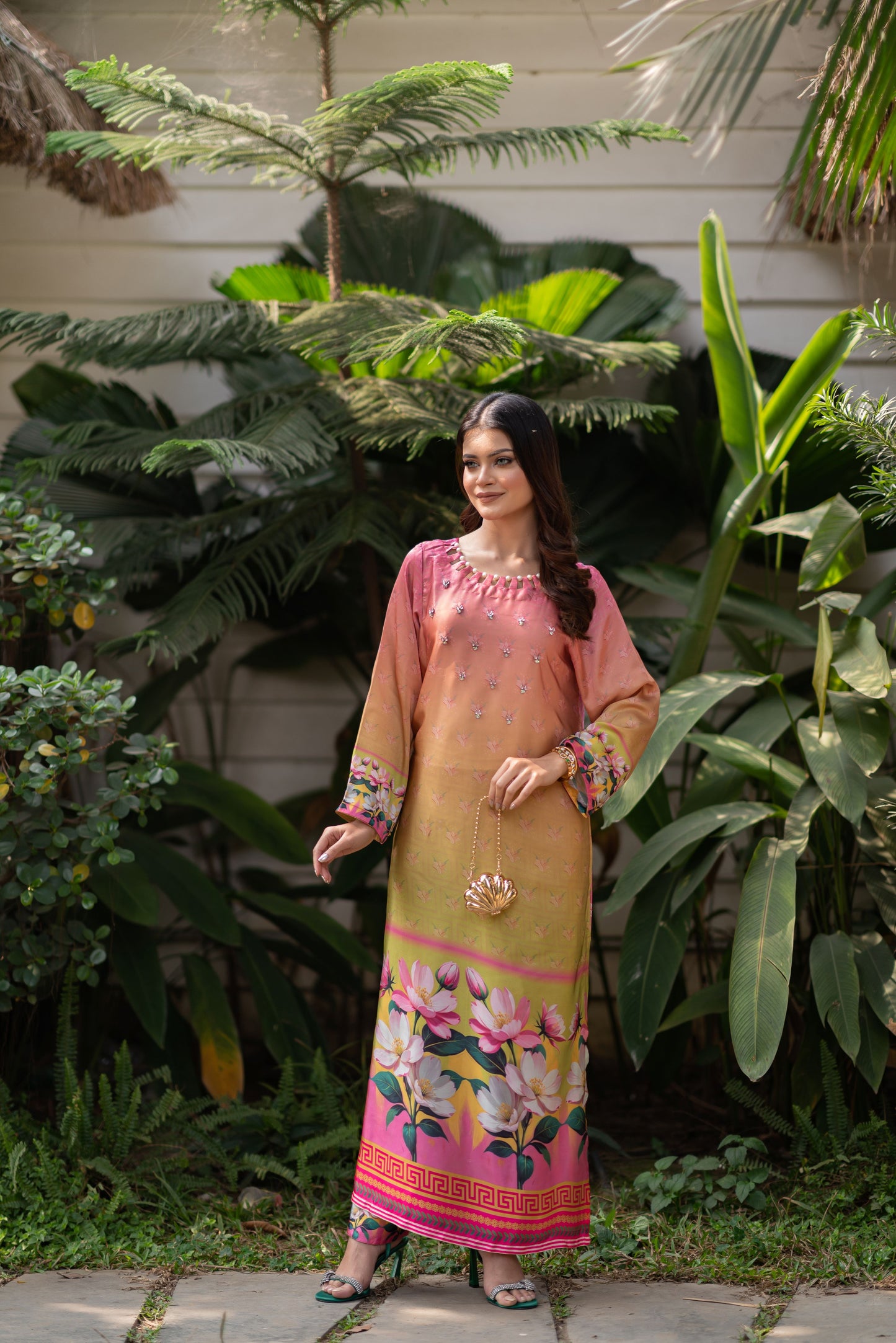 Golden Bloom Ombre Kameez And Pant Set