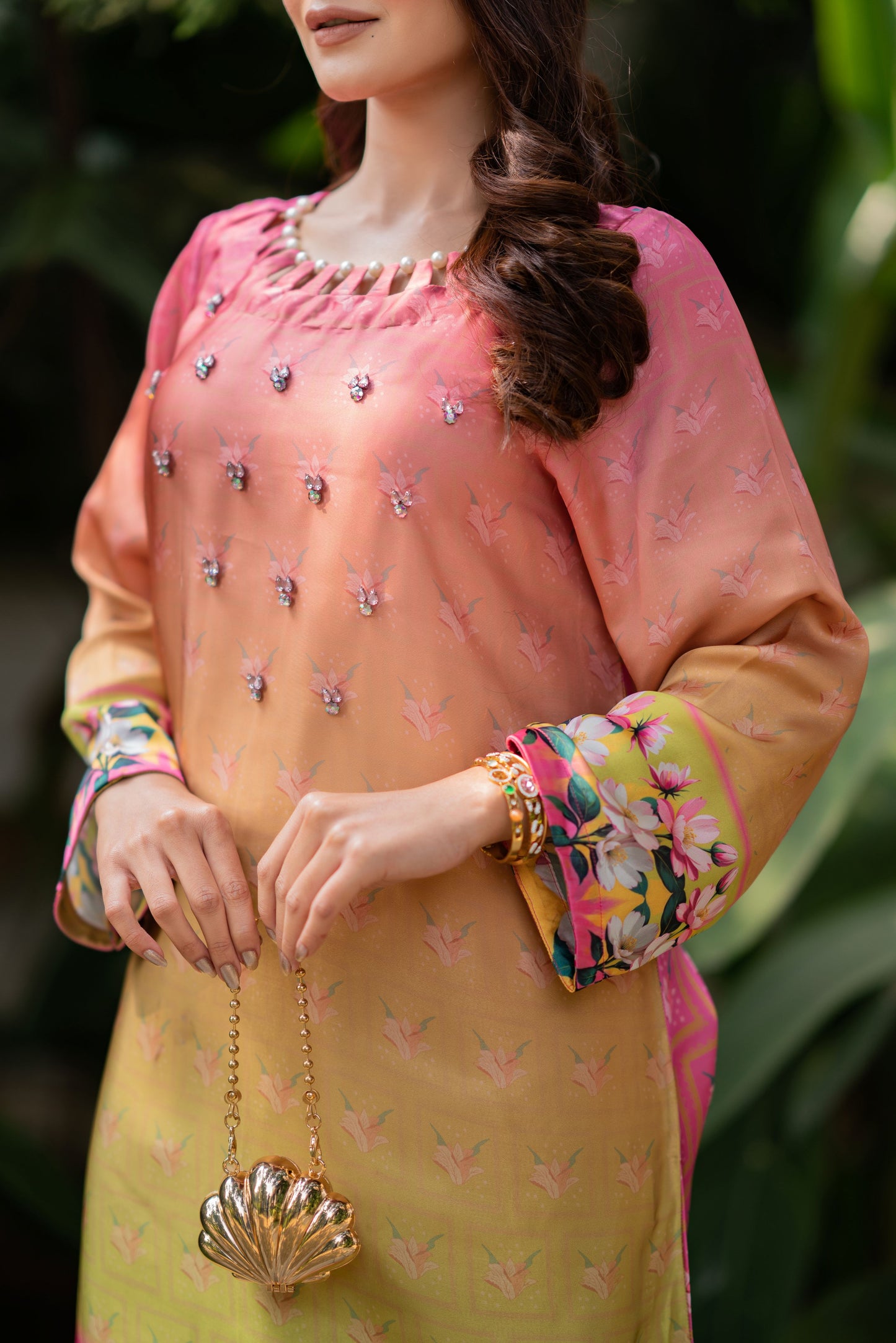 Golden Bloom Ombre Kameez And Pant Set
