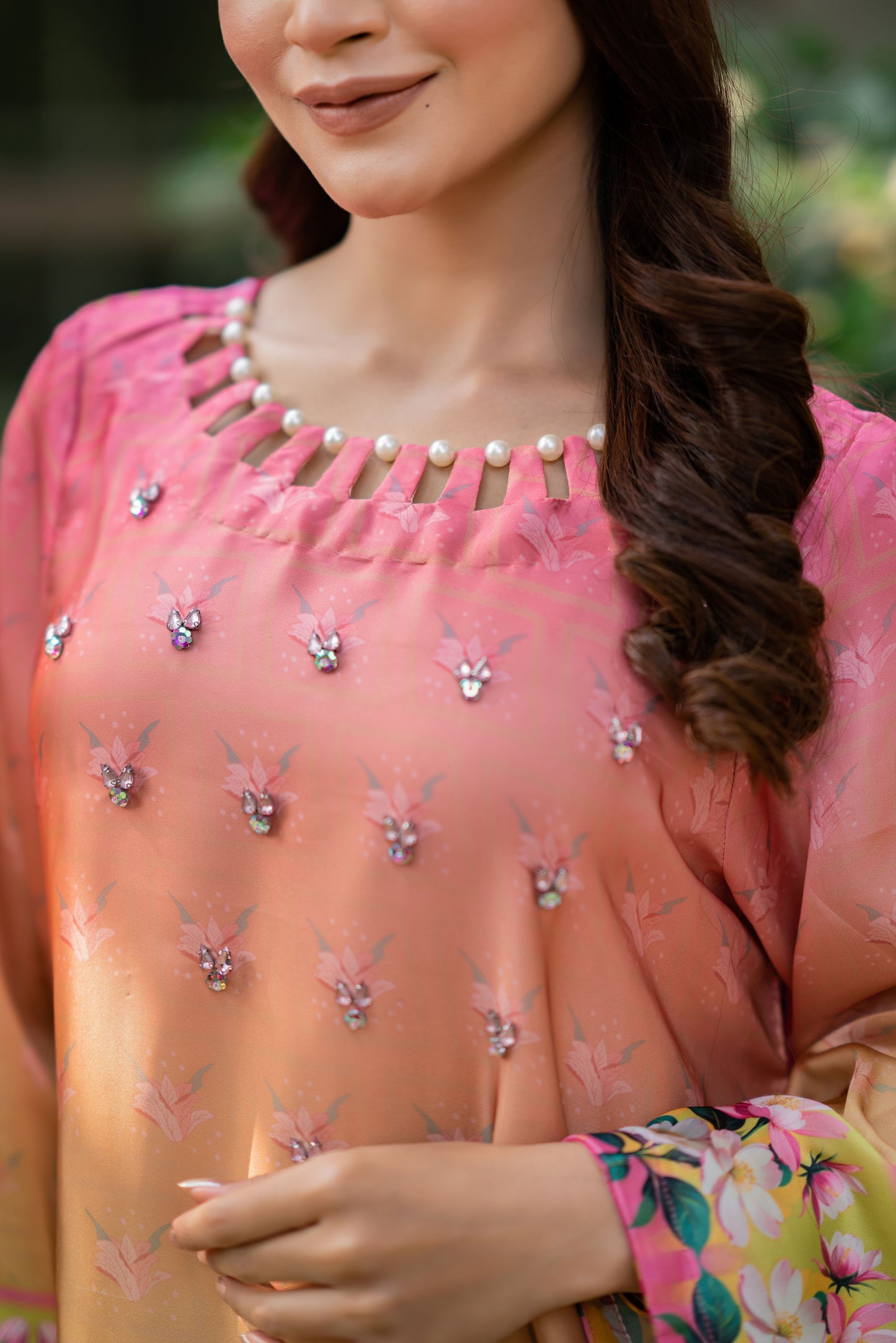 Golden Bloom Ombre Kameez And Pant Set