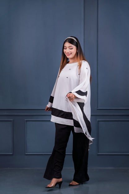 Black & White Cape Set