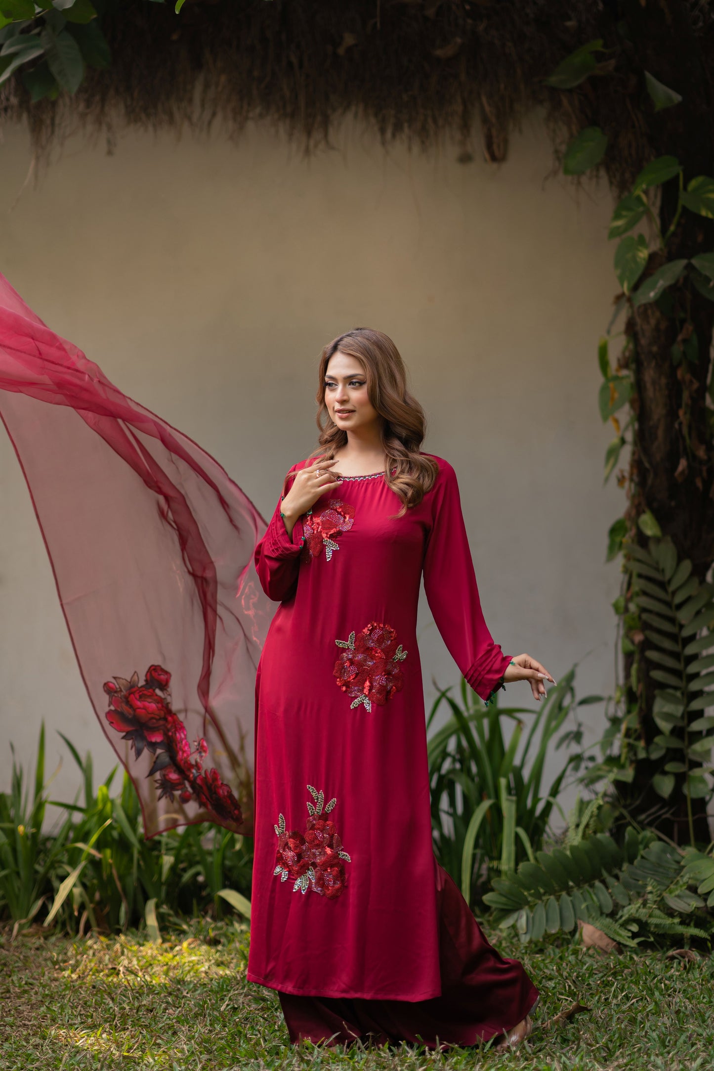 Crimson Garden Grace Three Piece  set