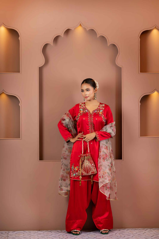 Scarlet Bloom Karchupi Kameez Set