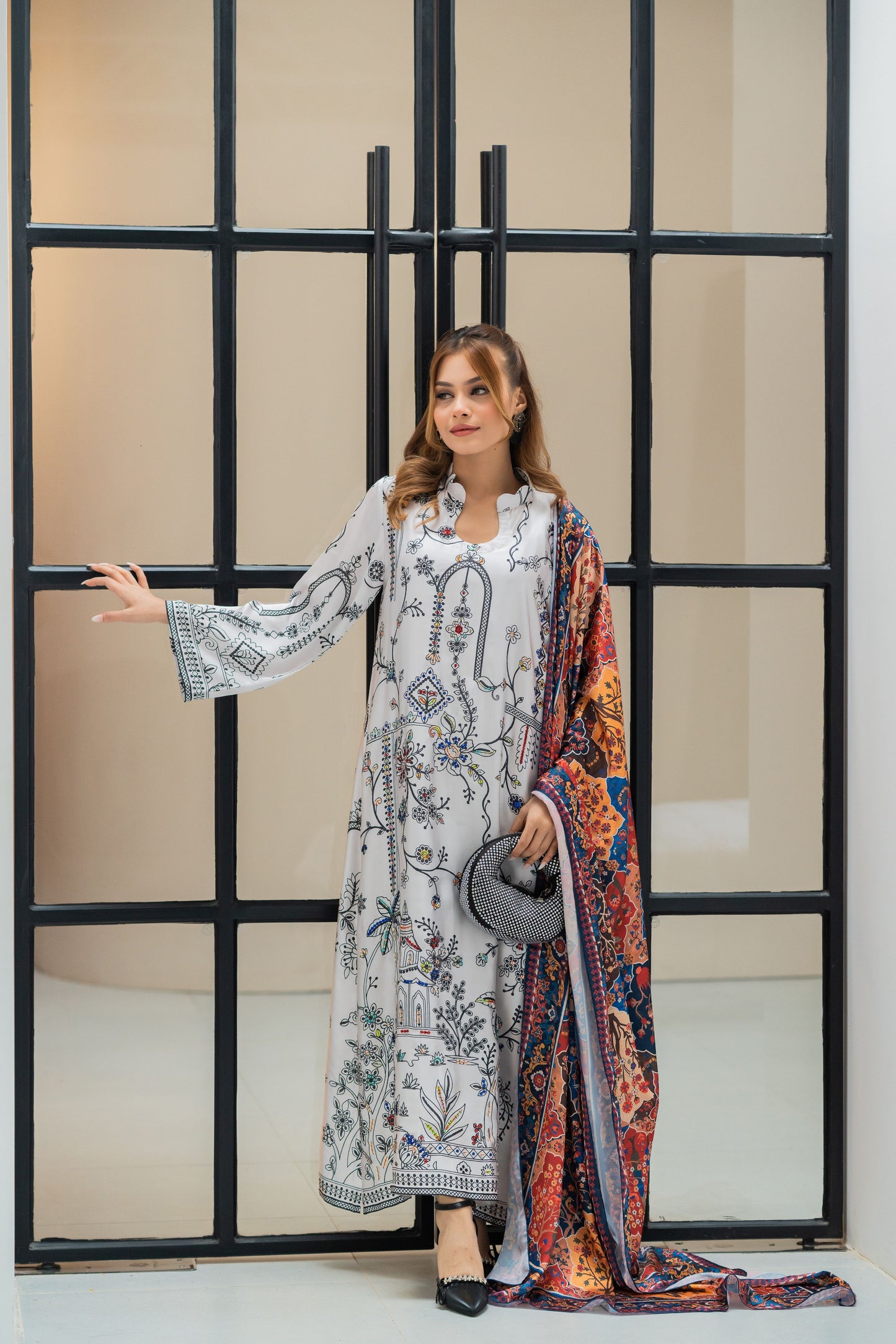 Ivory Story Printed Kameez And Orna Set