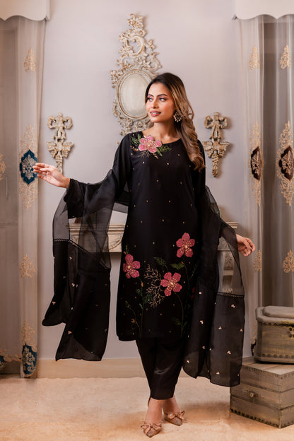 Black Floral Embroidered Kameez