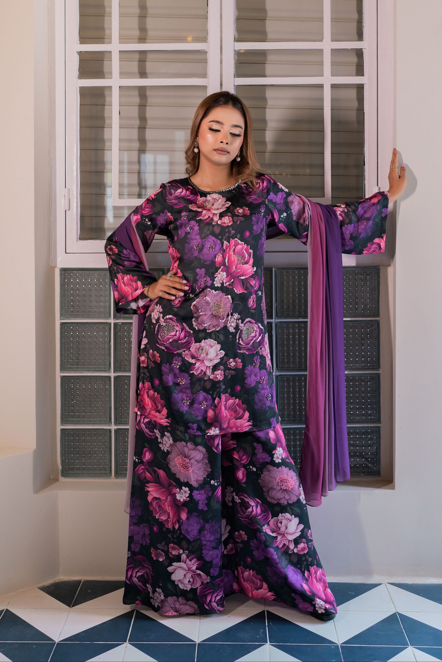 Petal Charm Kameez And Pant Set
