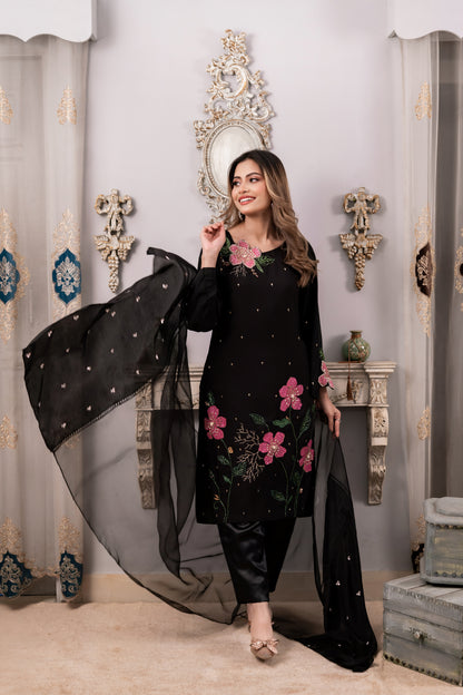 Black Floral Embroidered Kameez