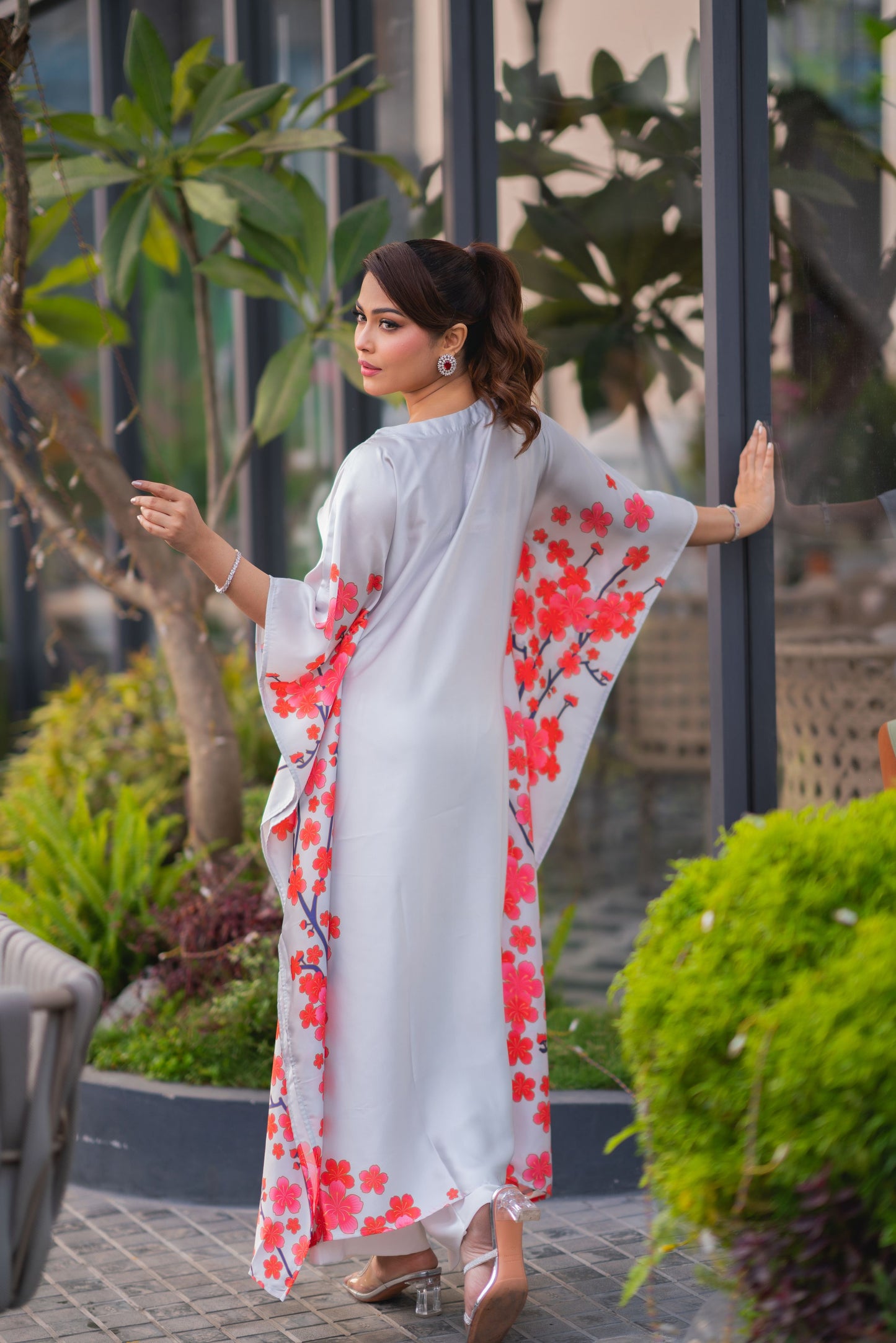 Elegant Floral White Kaftan And Pant Set