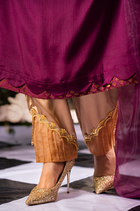 Golden Caramel Straight Pant