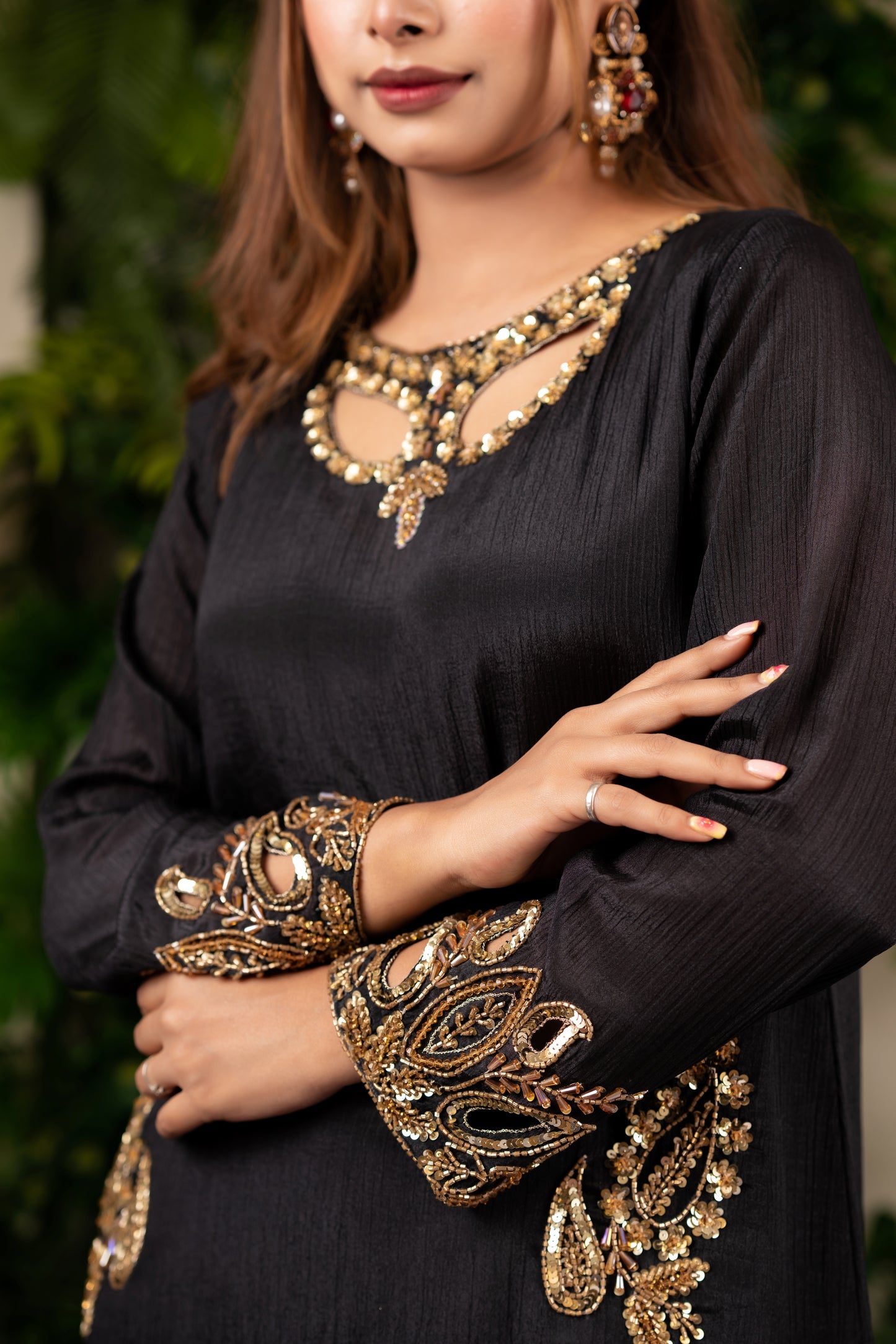 Black & Red Embellished Kameez And Pant Set